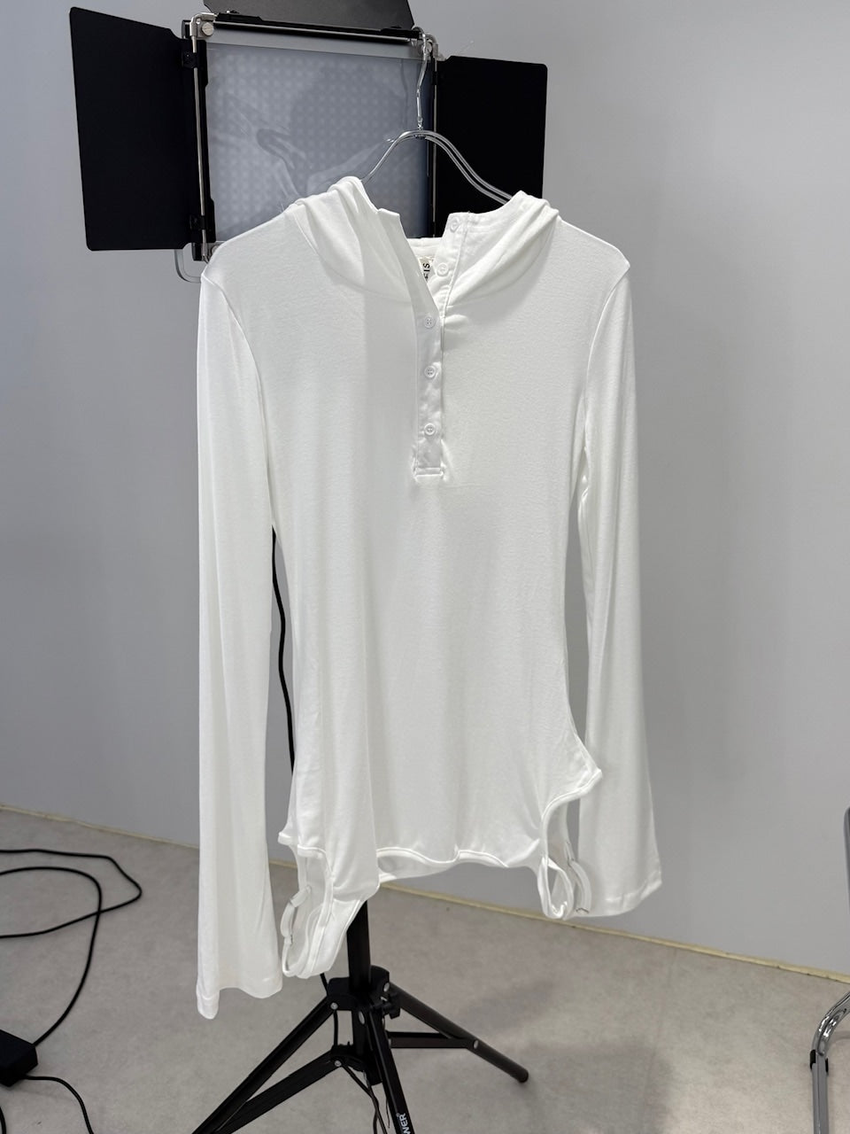 国際配送【Nerd out XU】design slim hooded long sleeve