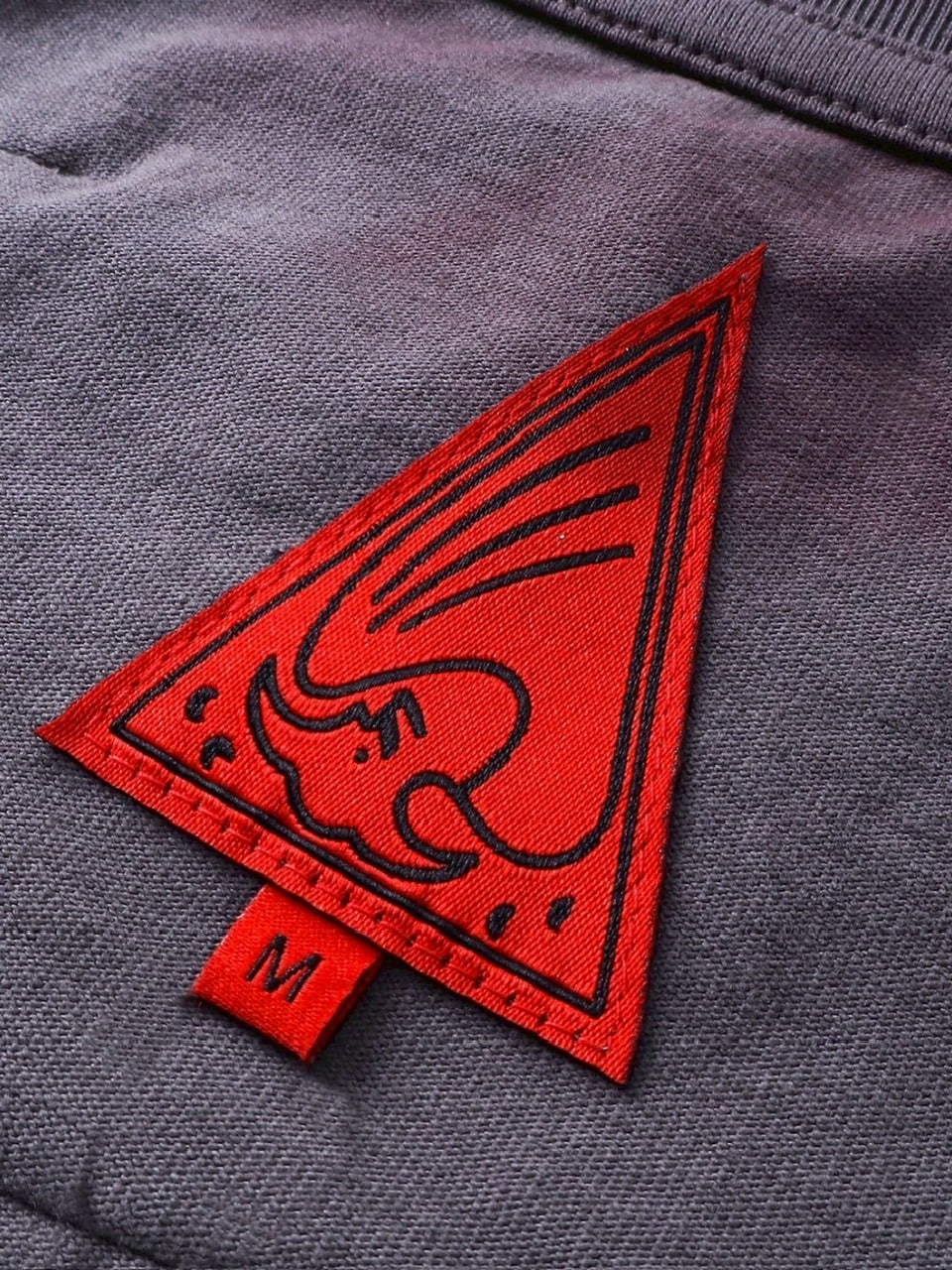 【The Boy Has No Patience】RIBBED PRINT PLEATED LONG SLEEVES