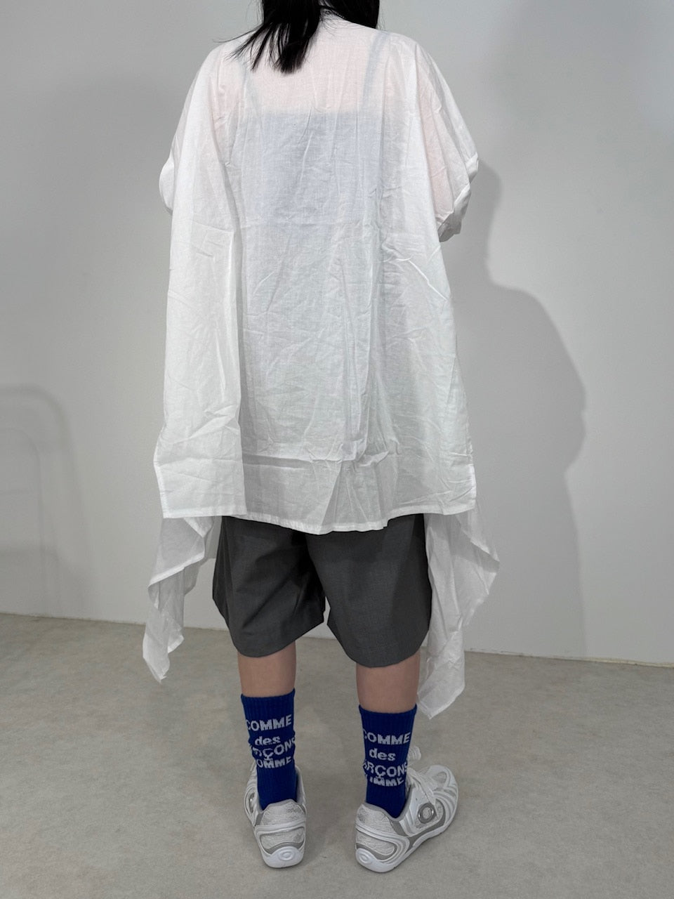 国際配送【Nerd out XU】asymmetry long shirt