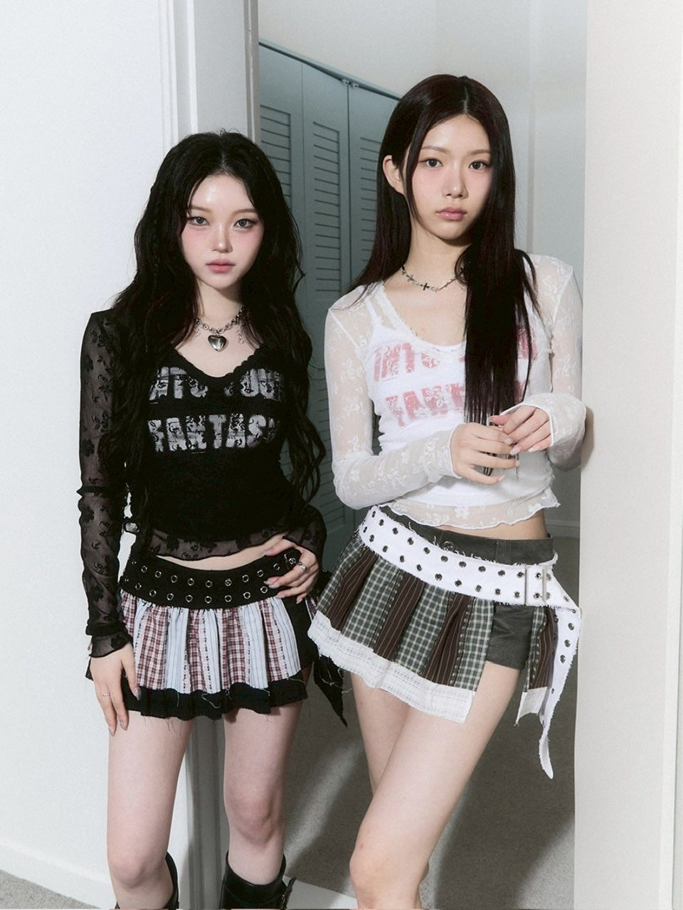 【CHERRYQUIRI】seethrough v neck shirring sleeve