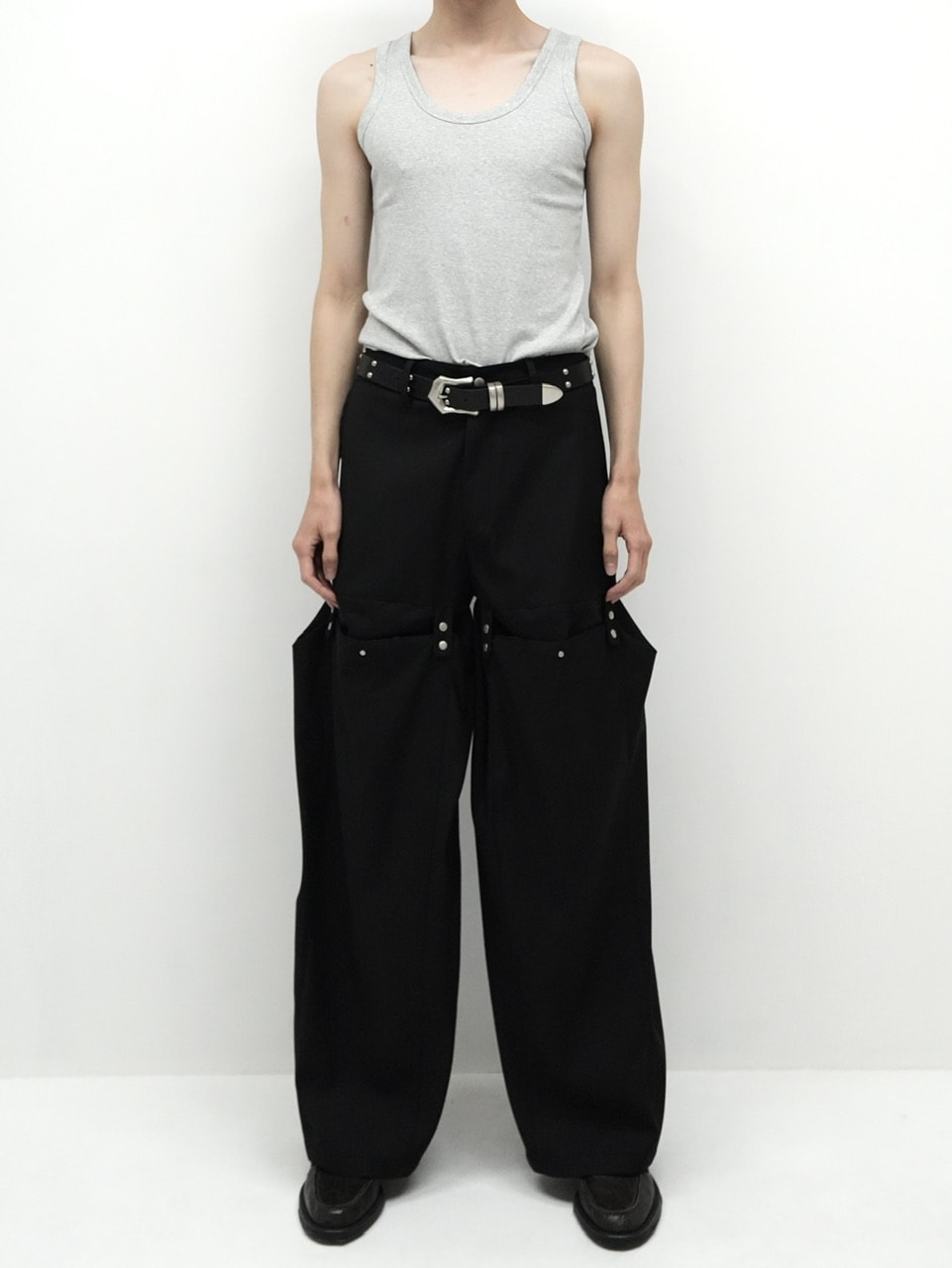 【CS】FLOW FIT DRAPE SLACKS(BLACK)