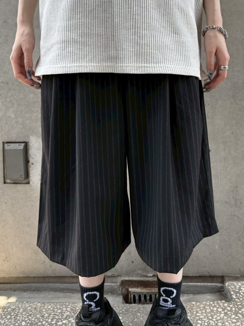 【nmtc +】stripe slacks shorts / 【エヌエムティーシープラス】ストライプスラックスハーフパンツ (2color)