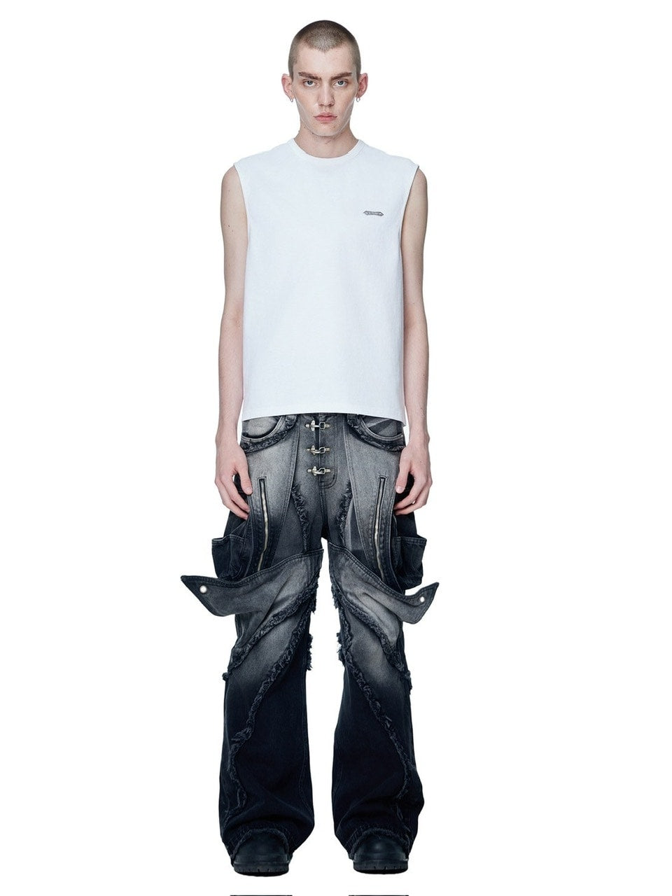 【The Boy Has No Patience】LUMINOUS DAWN ASTRAL METAL LOGO SHADOWBAT VEST / 【ザボーイハズノーペーシェンス】メタルロゴバックプリントロゴタンクトップ