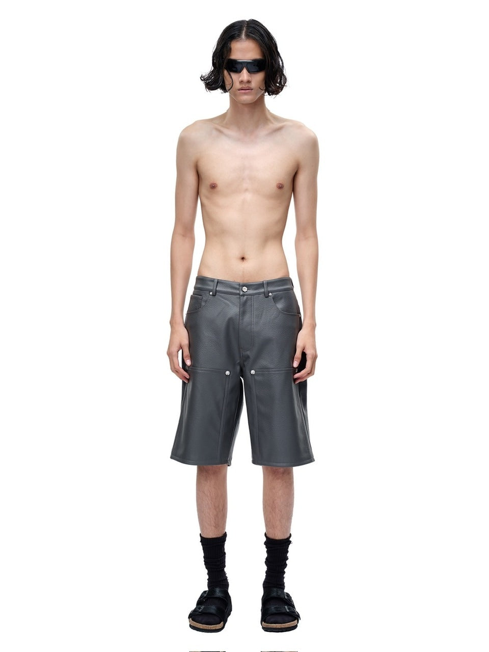 【The Boy Has No Patience】LUMINOUS DAWN LEATHER SHORTS / 【ザボーイハズノーペーシェンス】リベットコーティングハーフパンツ