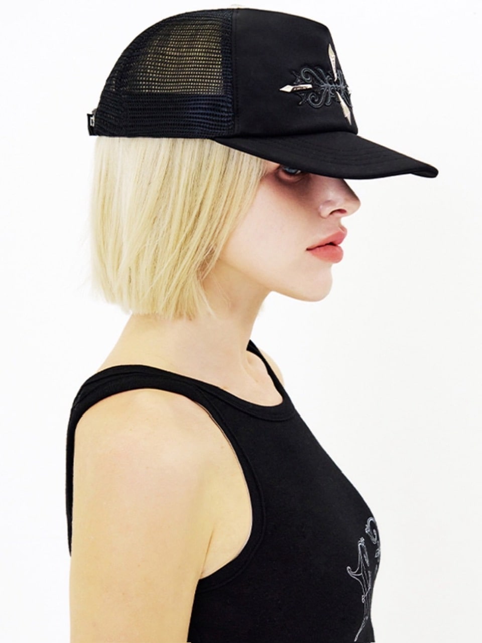 【E RIN AI E】CROSS TRUCKER CAP