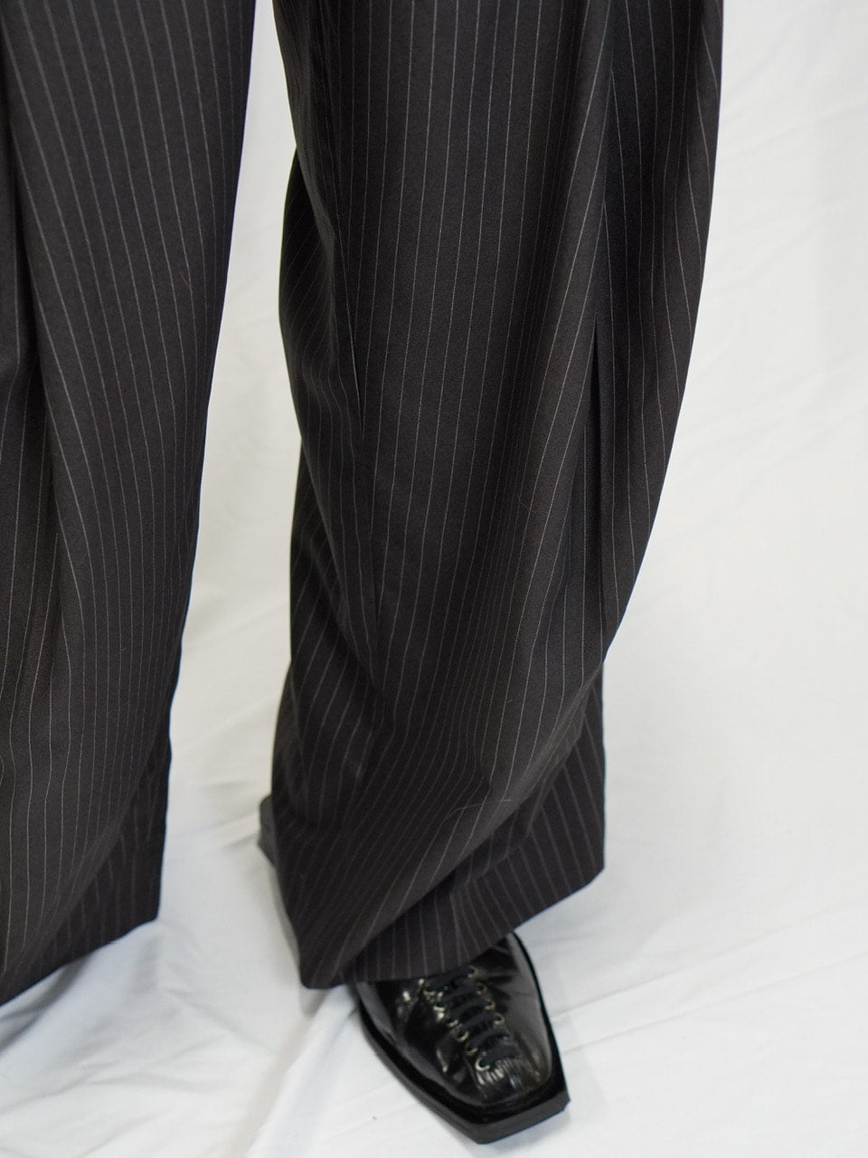【CS】stripe cross tuck drape slacks (brown)