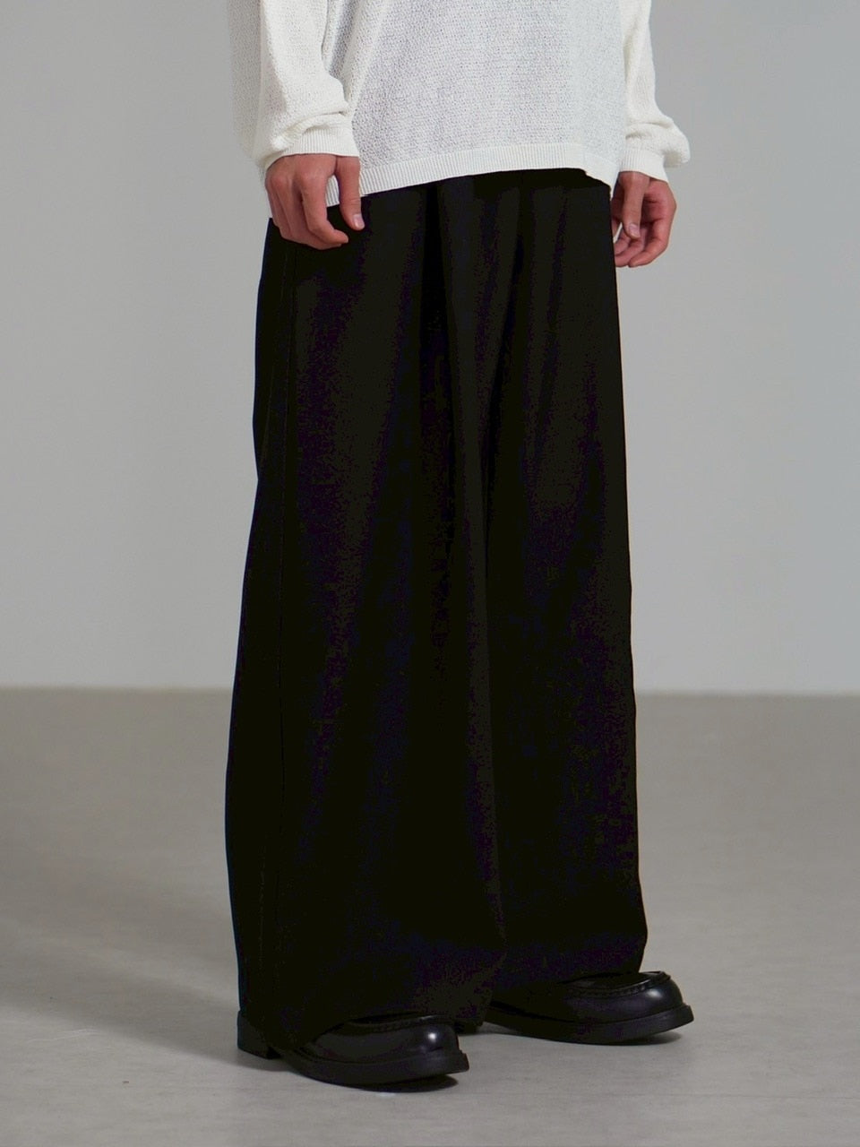 受注制【Chikashitsu +】over tuck slacks / 【チカシツプラス】オーバータックスラックス (2color)