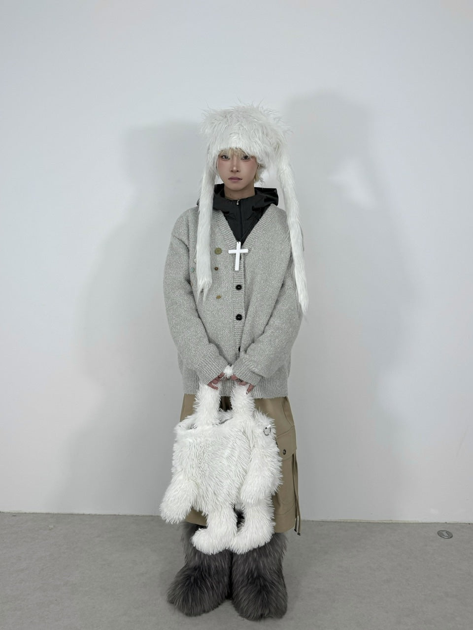 国際配送【Nerd out XU】arm and legs fur bag / 【ナードアウトエックスユー】アームアンドレッグファーバッグ