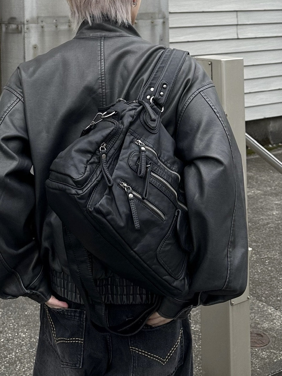 大阪店WEB限定受注制【Chikashitsu +】leather studs shoulder bag / 【チカシツプラス】レザースタッヅショルダーバッグ