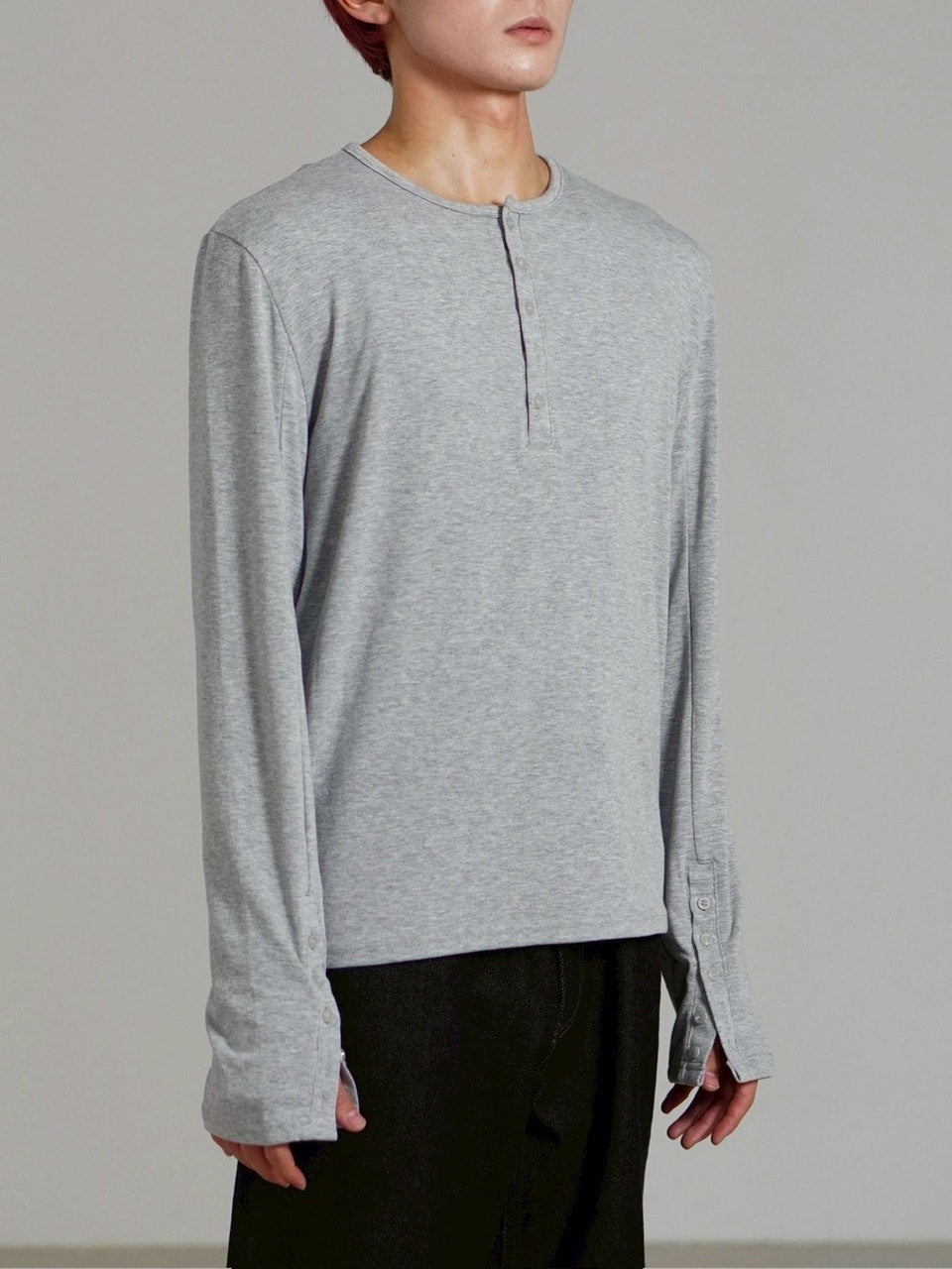 受注制【Chikashitsu +】sleeve button henry neck long sleeve tee / 【チカシツプラス】スリーブボタンヘンリーネック長袖Tシャツ (3color)