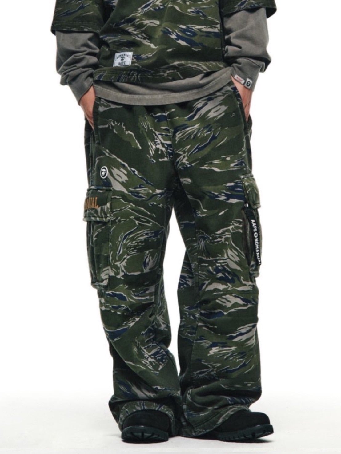 【AAPE X NOMANUAL】AAPE X NOMANUAL SWEATPANTS