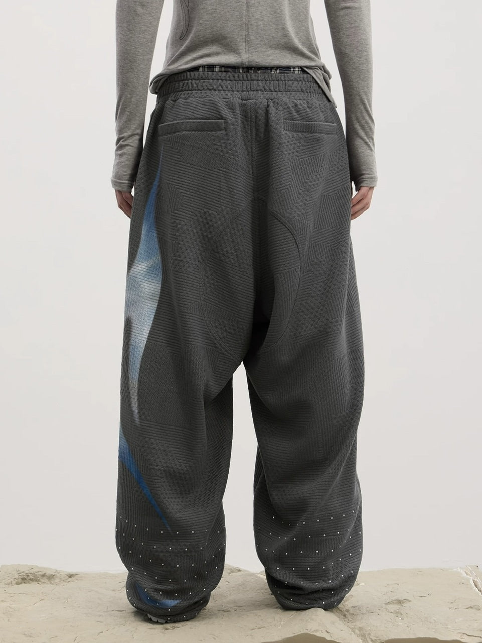 【DND4DES】Saint-M?・re De R?・ches Double-Waist Sweatpants /【ディーエヌディーフォーデス】ダブルウエストラインストーンスウェットパンツ