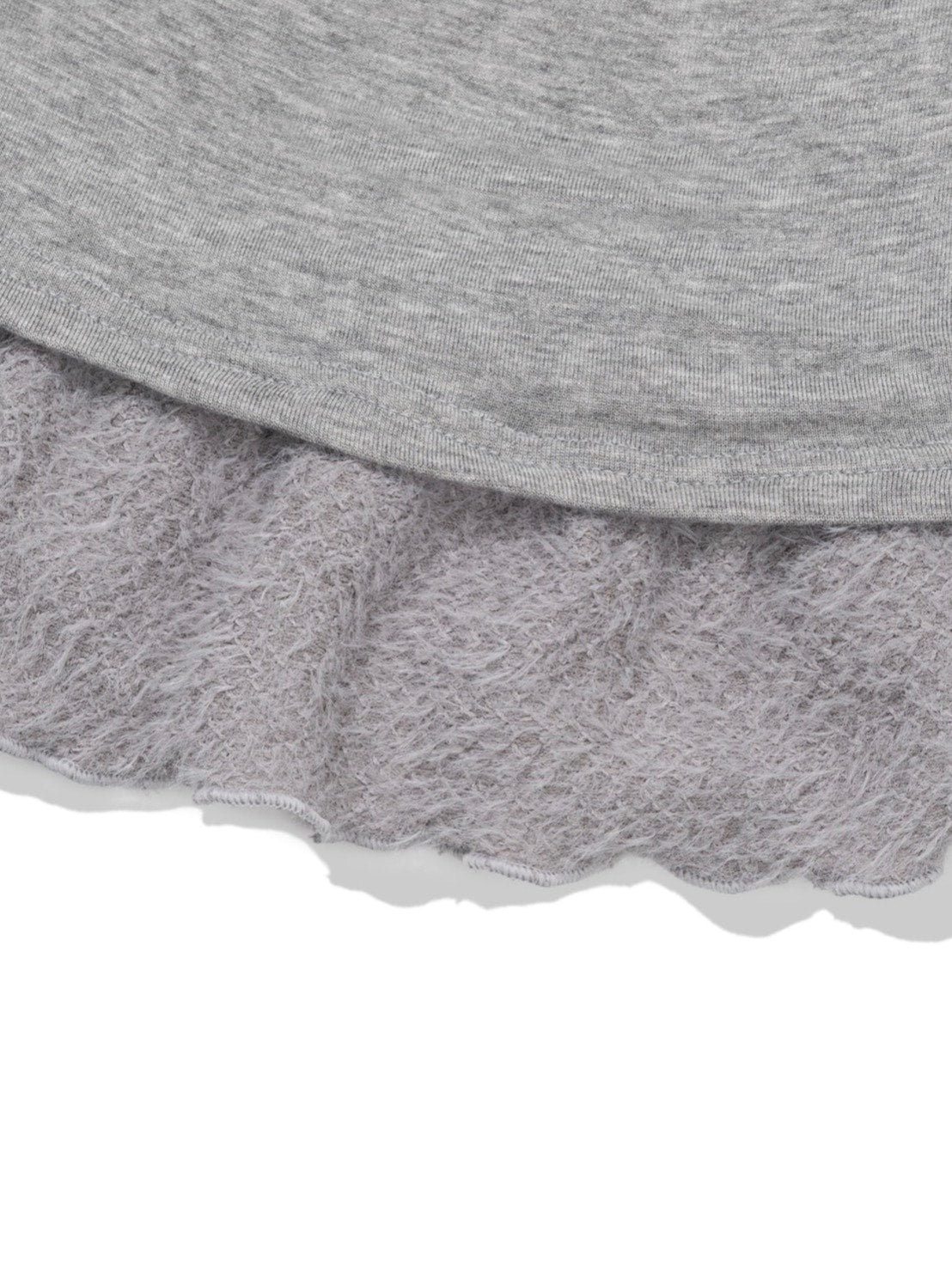 12/21 20:00 発売【Uglyshadow】SCARF FUR FRILL T-SHIRT