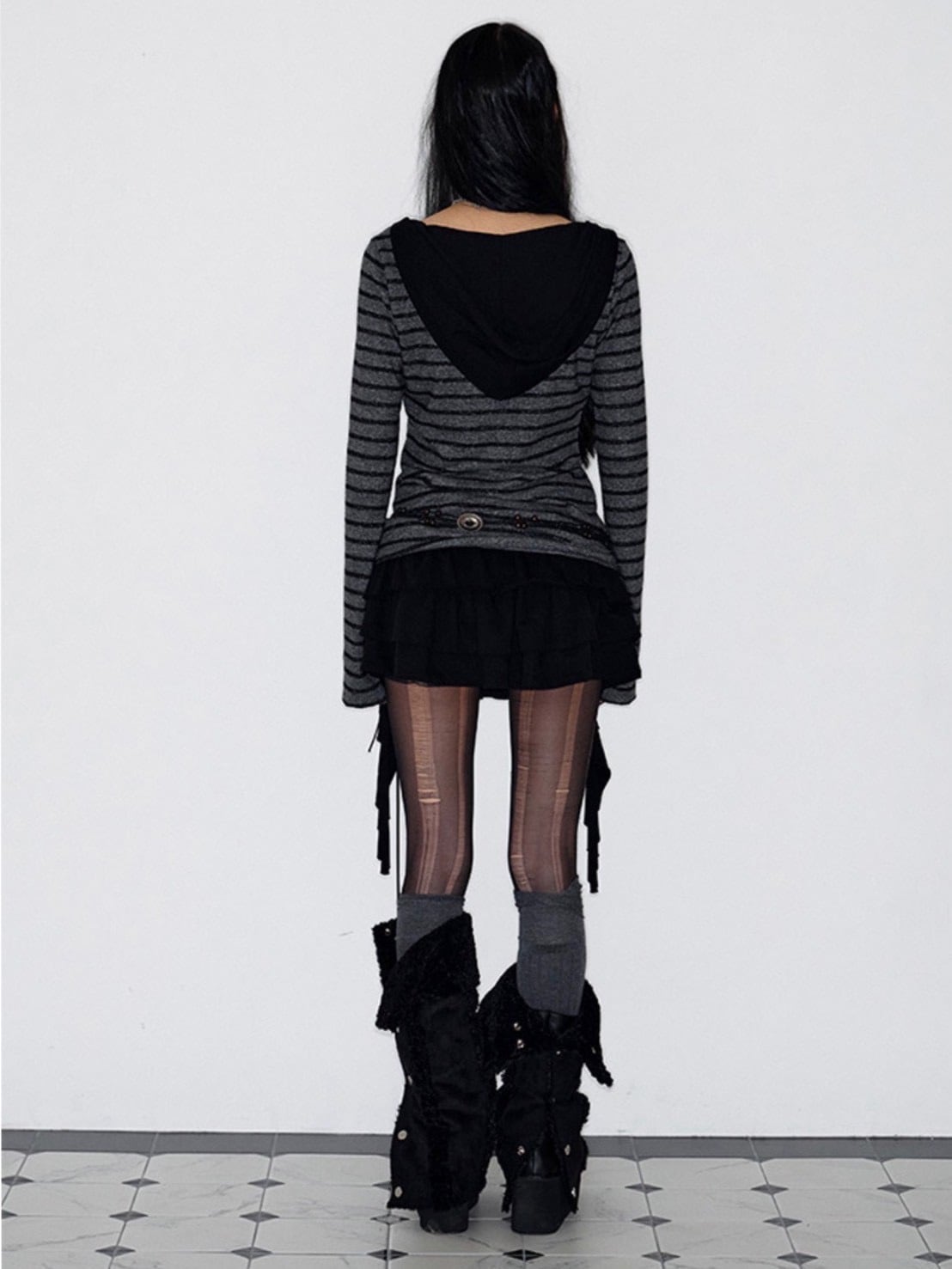 【NOT KNOWING】U Neck Stud PK Hoodie