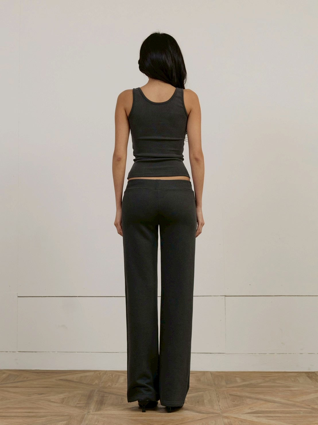 【EYEER】Script Logo Zipper Ribbed Sleeveless