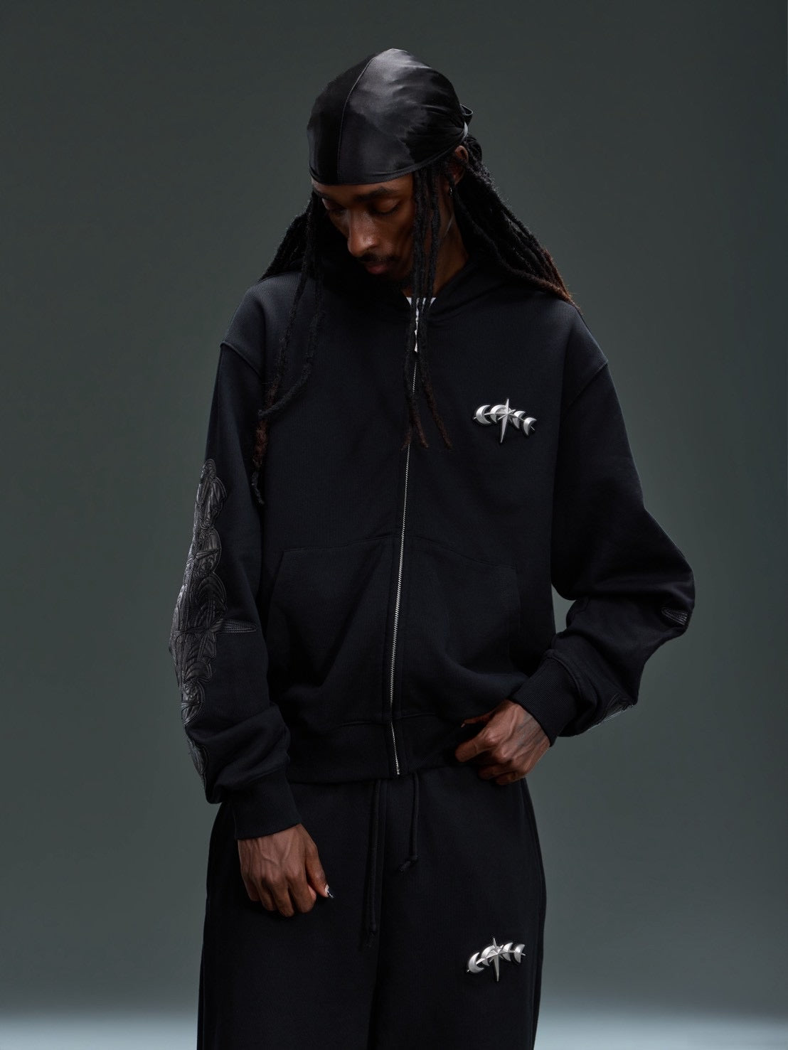 【The Boy Has No Patience】LEATHER PATCH ZIP HOODIE