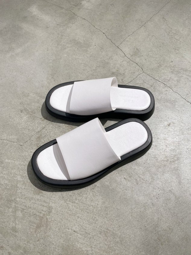 受注制【Chikashitsu +】design leather sandal (2color)