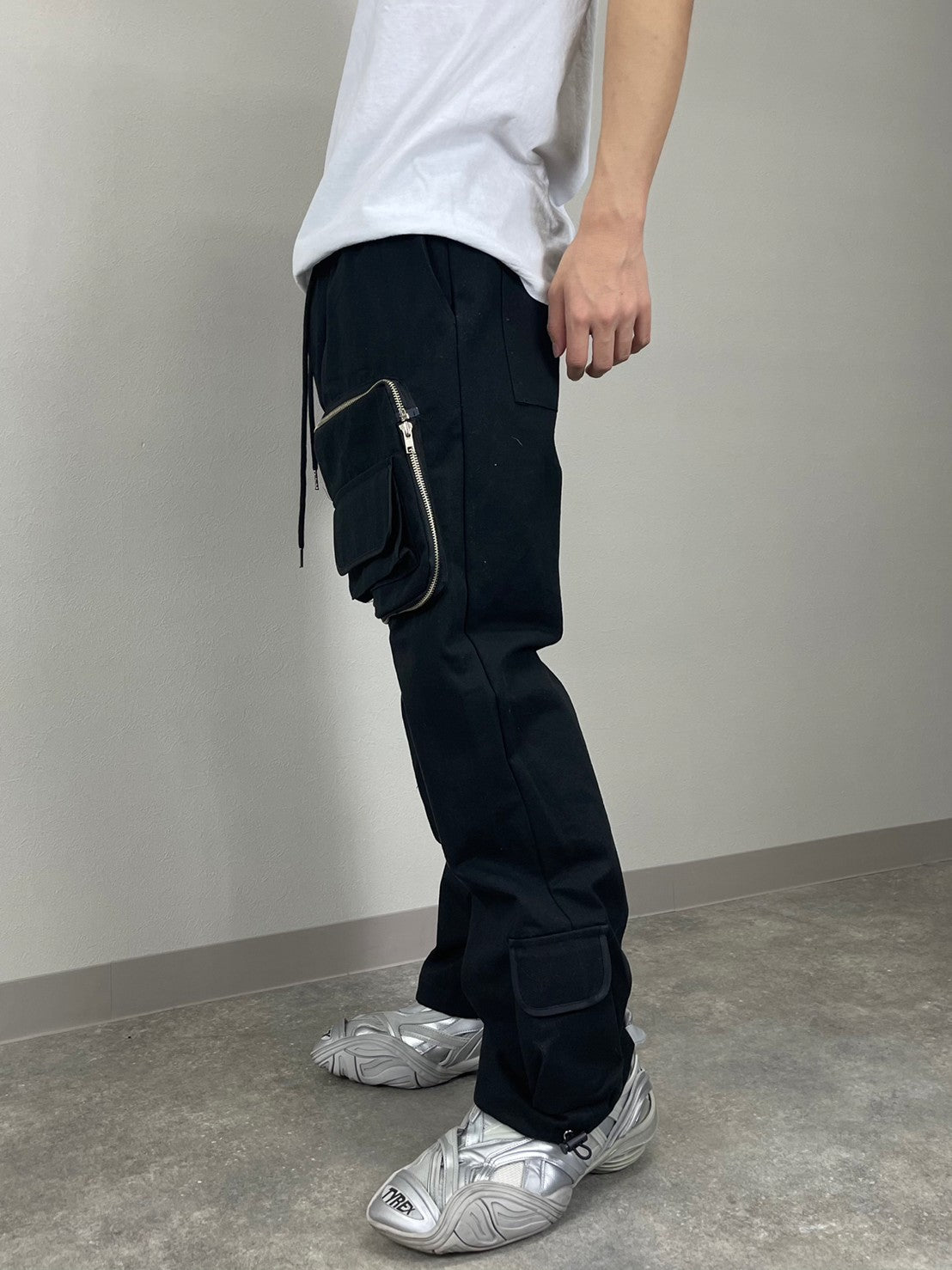 受注制【Chikashitsu +】front pocket design cargo pants (2color)