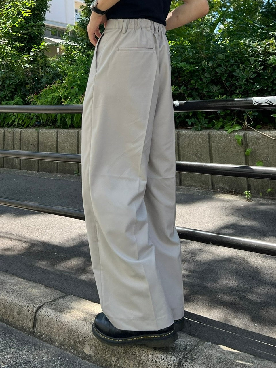 受注制【Chikashitsu +】wide tuck slacks (3color)