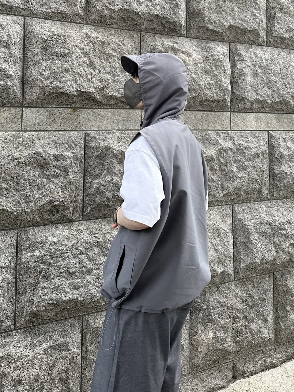 大阪店WEB限定受注制【Chikashitsu +】nylon hood vest (2color)