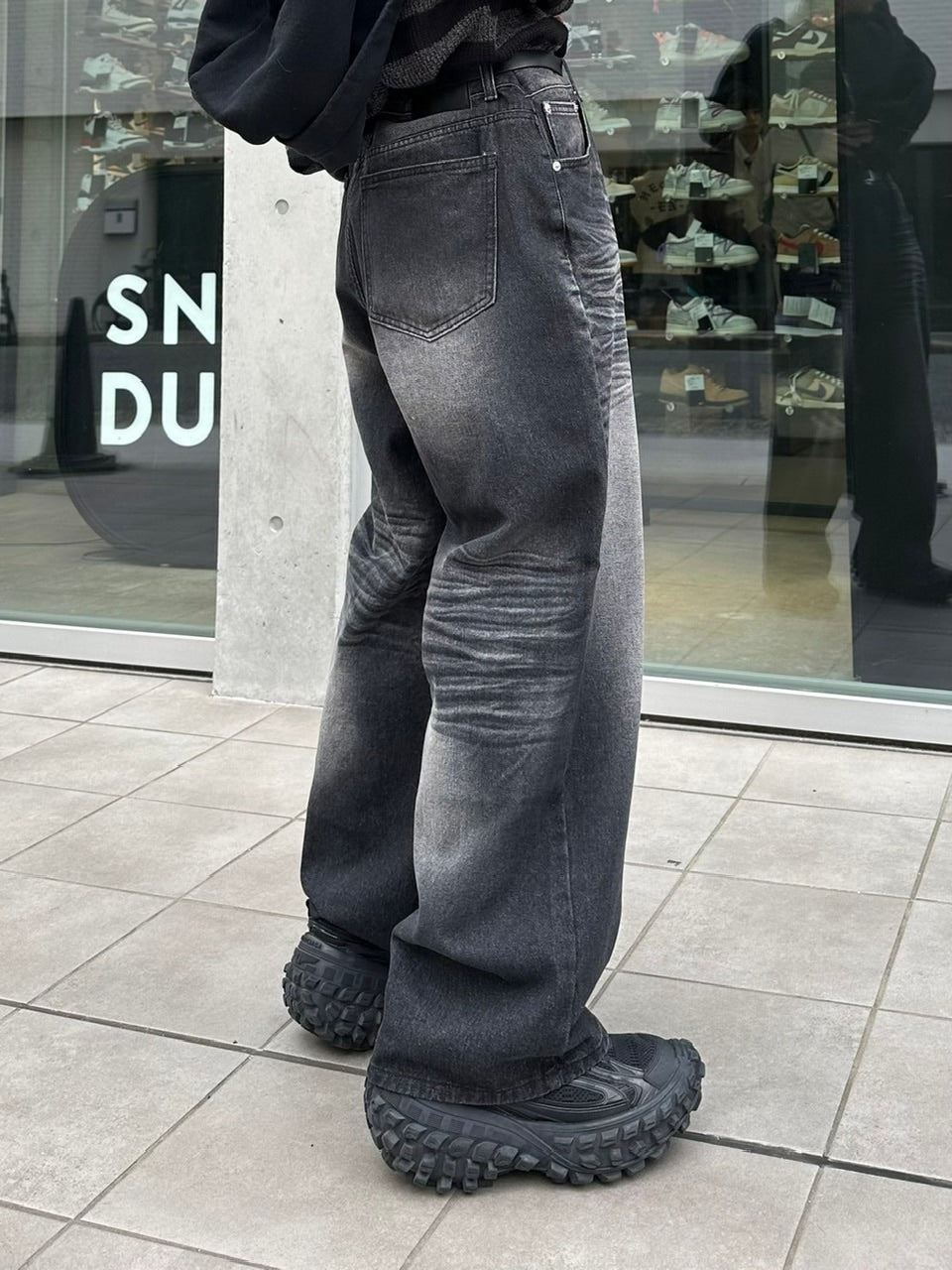 【Chikashitsu +】design washing wide denim pants (2color) / 【チカシツプラス】デザインウォッシングワイドデニムパンツ