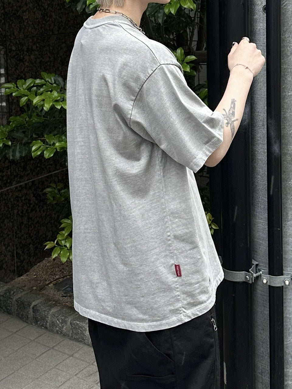 大阪店WEB限定【Chikashitsu +】box fit jesus t-shirt (2color)