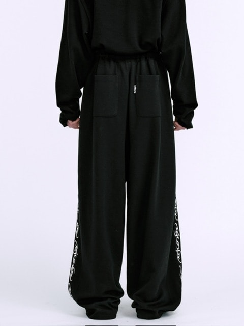 【AJOBYAJO】One Tuck Track Pants