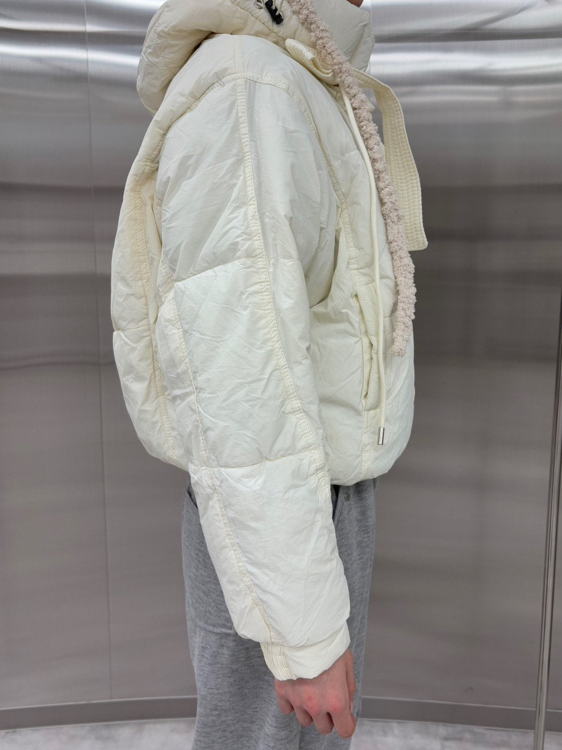 受注制【nmtc +】strap padding hood jacket (2color) / 【エヌエムティーシープラス】ストラップパディングフード長袖ダウンジャケット