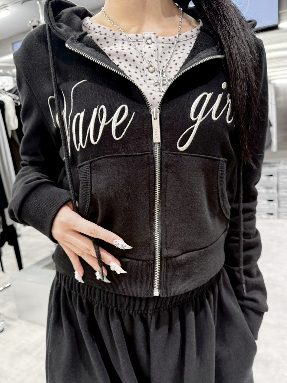 受注制【nmtc +】embroidery short zip up hoodie (3color)