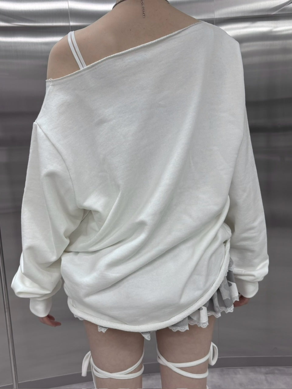 受注制【nmtc +】one shoulder beads sweat shirts (3color)