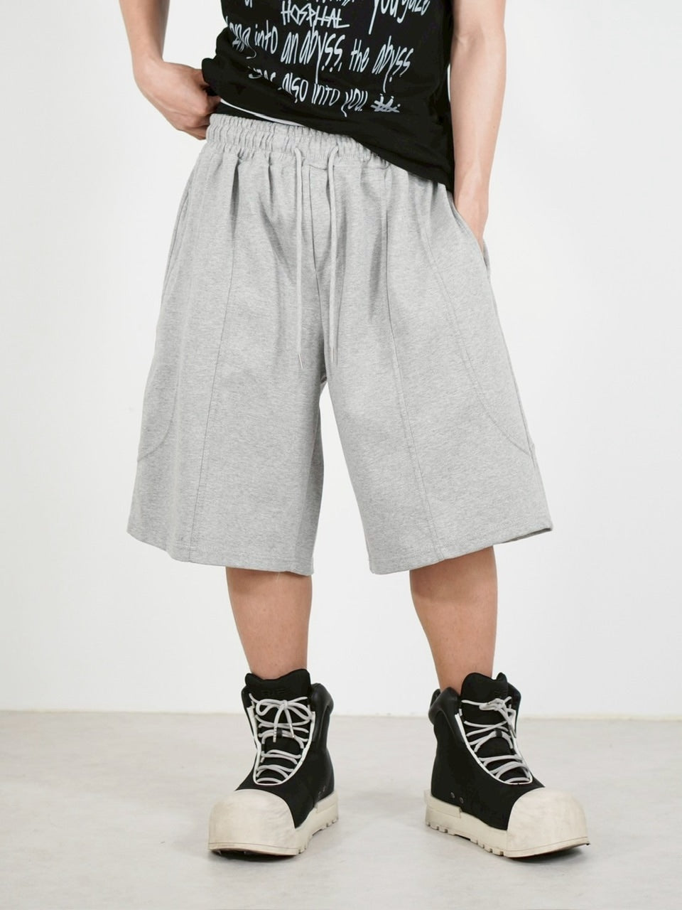 【Chikashitsu +】stitch bermuda sweat pants (2color) / 【チカシツプラス】スティッチバミューダハーフスウェットパンツ