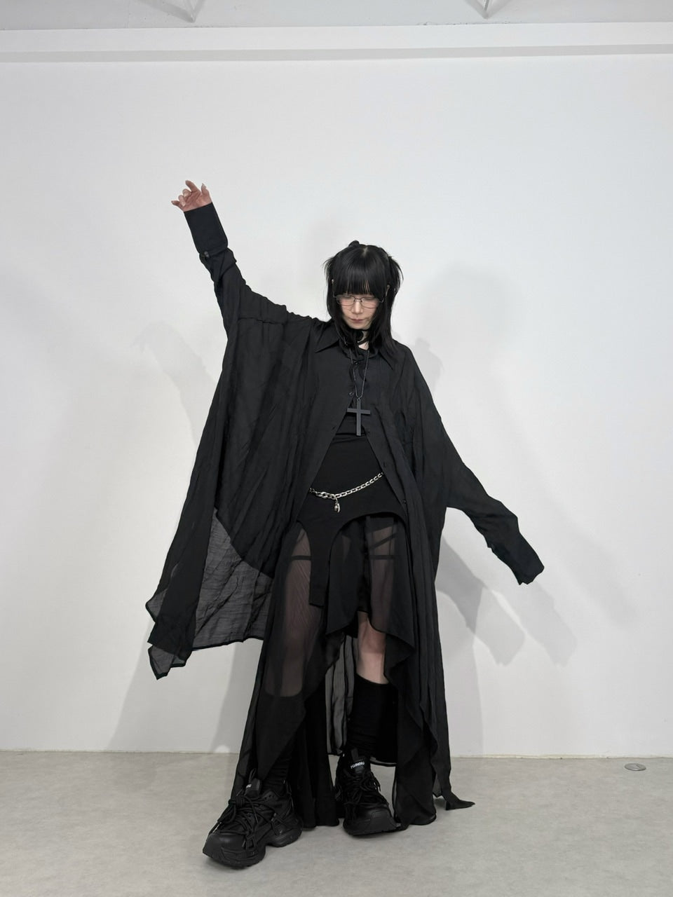 国際配送【Nerd out XU】asymmetry sheer long skirt (2color)