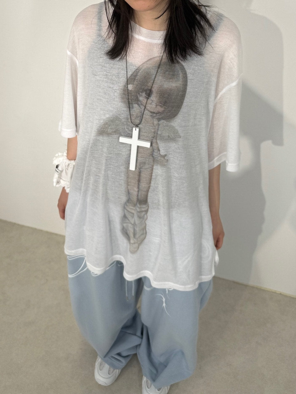 国際配送【Nerd out XU】Girl is angel see-through tee (2color)