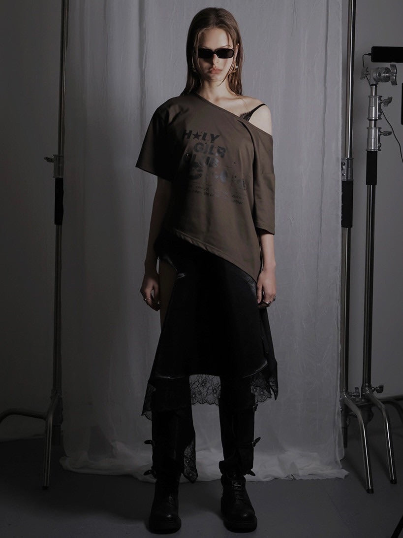 【HOLY NUMBER 7】OFF-SHOULDER HOLY GIRL CLUB GRAPHICS SHORT-SLEEVED T-SHIRT/ 【ホーリーナンバーセブン】オフショルダープリント半袖Tシャツ