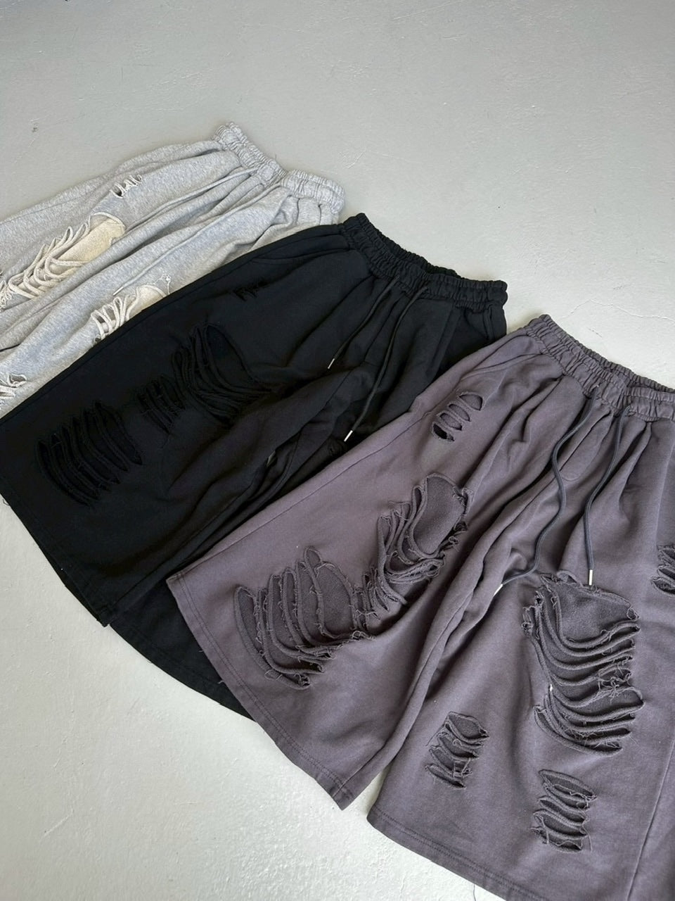受注制【LUV CODE】damage sweat half pants (3color)