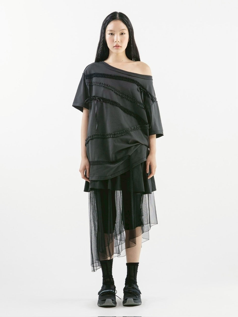 【TUOMIO】LACE STRAP OVERSIZED T-SHIRT / 【トゥオミオ】レースストラップオーバーサイズ半袖Tシャツ