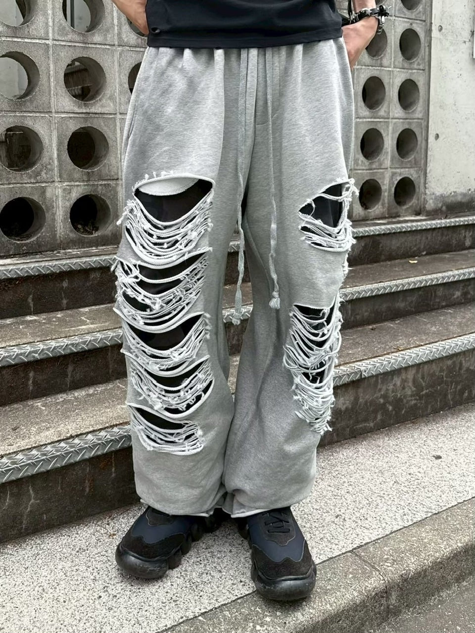 受注制【Chikashitsu +】oiled wash damage sweat pants / 【チカシツプラス】オイルドウォッシュダメージスウェットパンツ (2color)