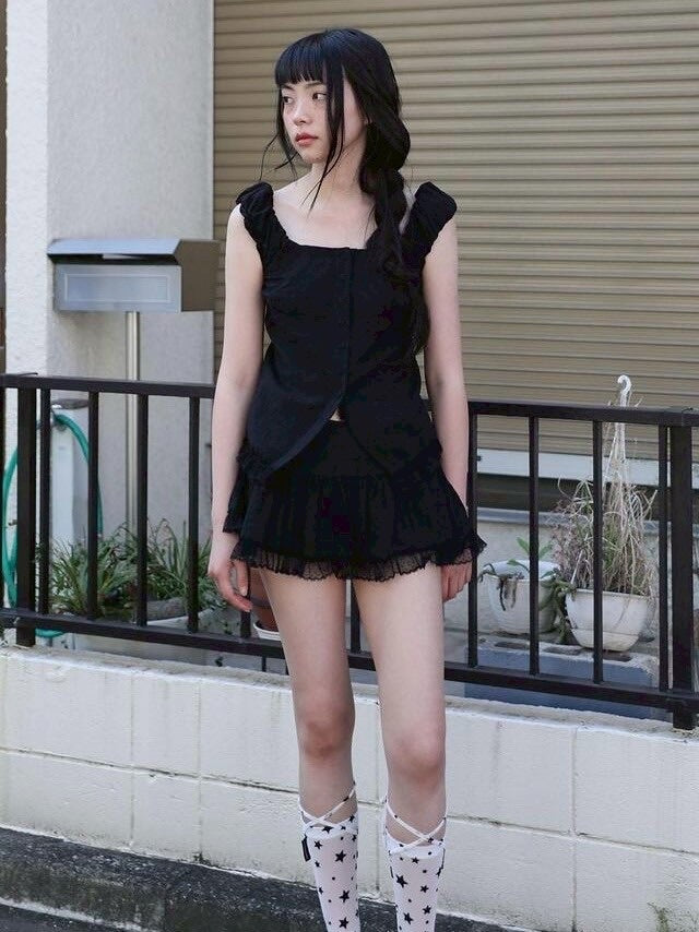 【Uglyshadow】CHECK SHIRRING BLOUSE / 【アグリーシャドウ】チェックシャーリングノースリーブブラウス