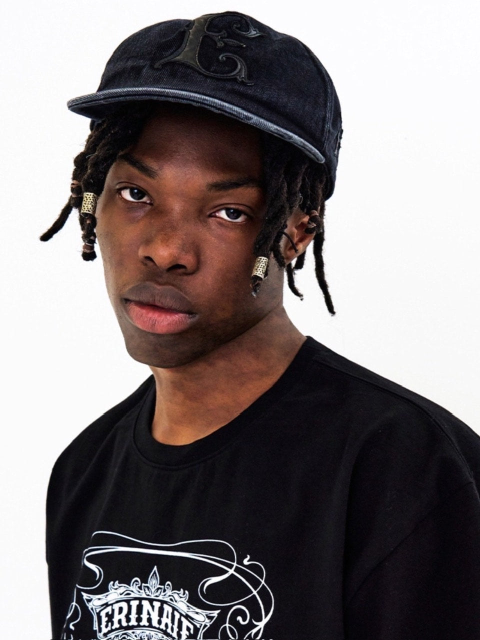 【E RIN AI E】MOON SHORT SLEEVE TEE