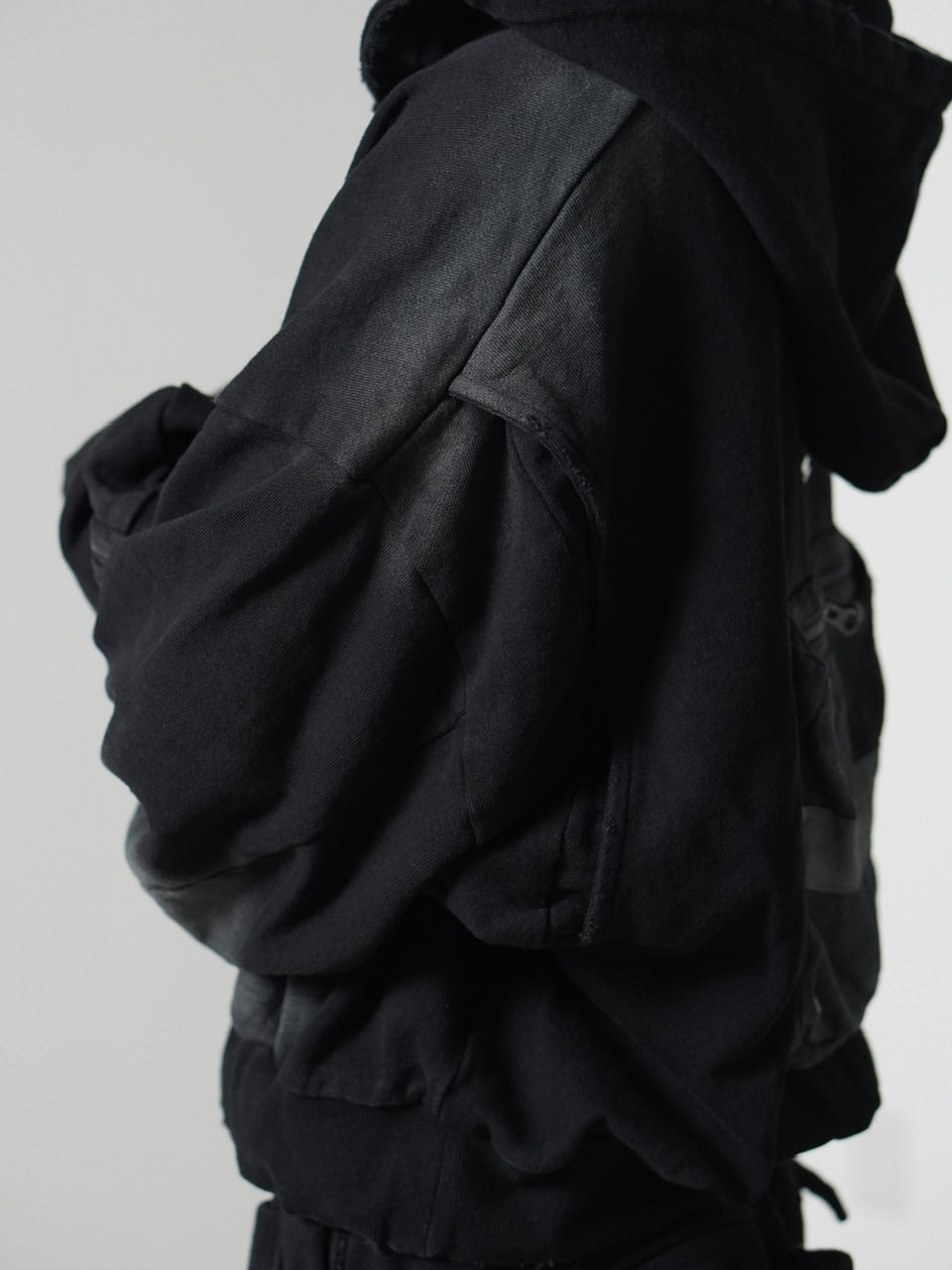 【CHIKASHITSU PLUS HIGH】cropped dirty wash double zip hoodie (wash black) / 【チカシツプラスハイ】クロップドダーティーウォッシュダブルジップパーカー