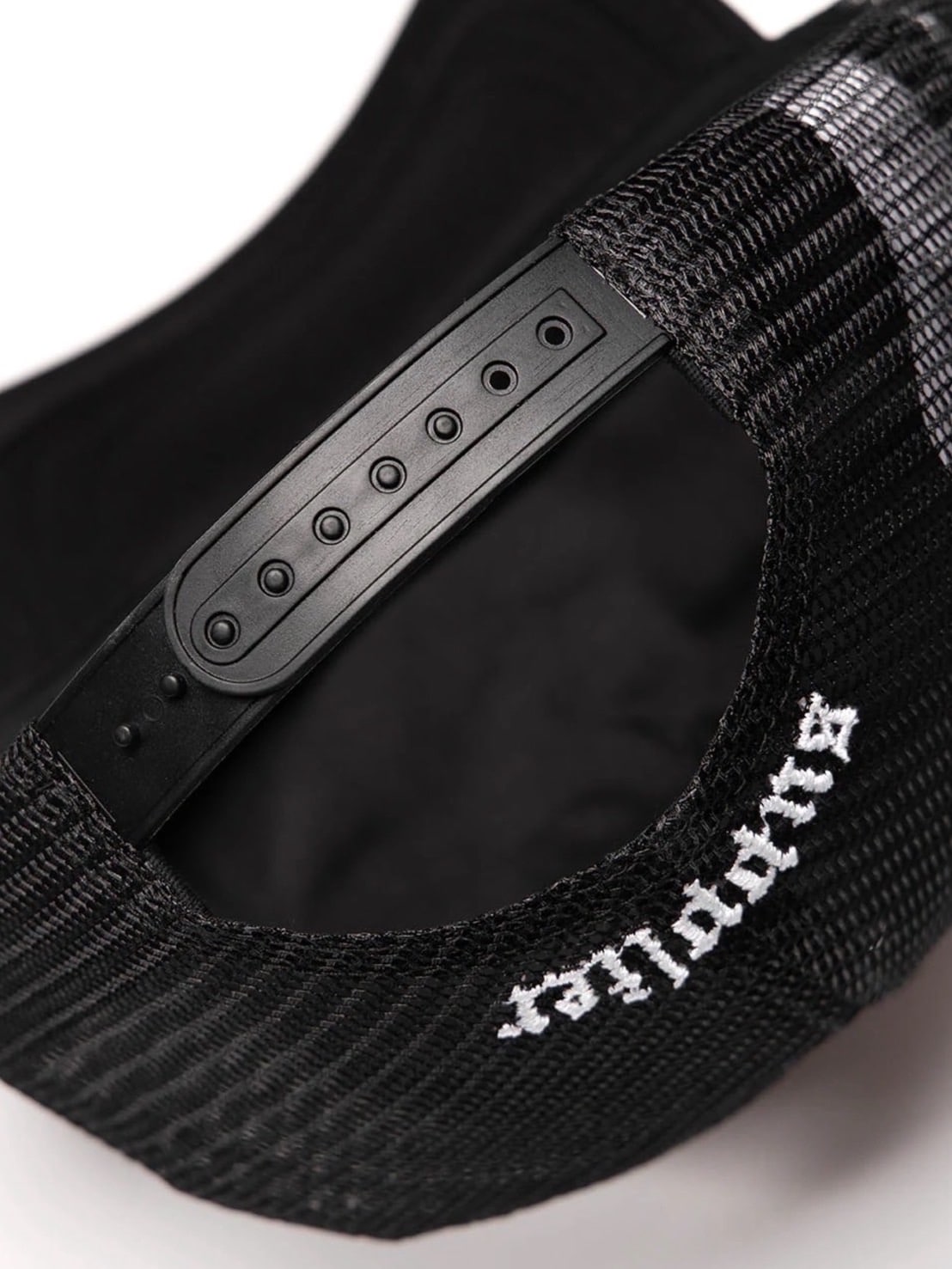 1/30 再入荷【SUPPLIER】Cross Leather Patch Mesh Cap / 【サプライヤー】クロスパッチメッシュキャップ