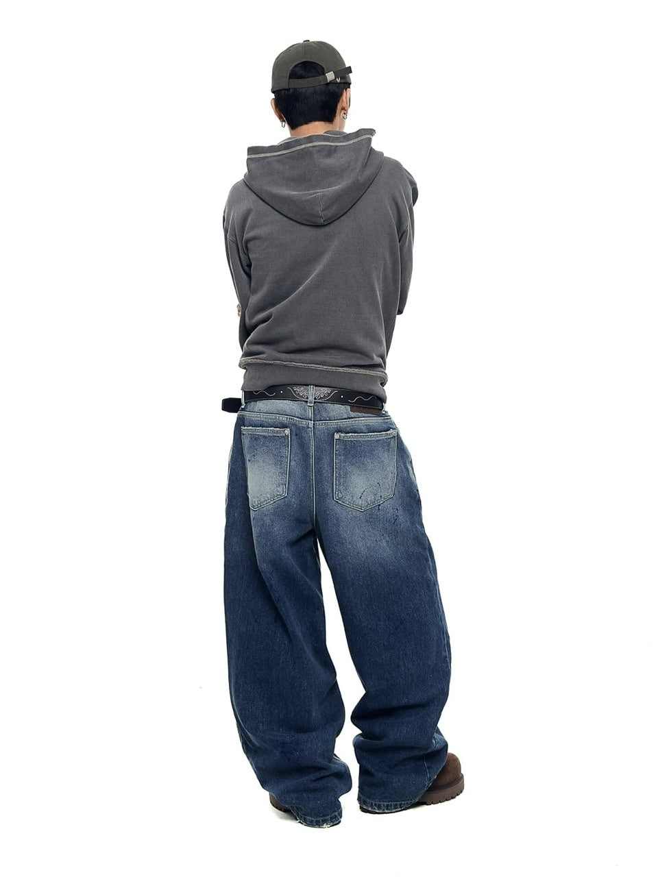 【AAKAM】Vintage Damaged Zip-Up Hoodie