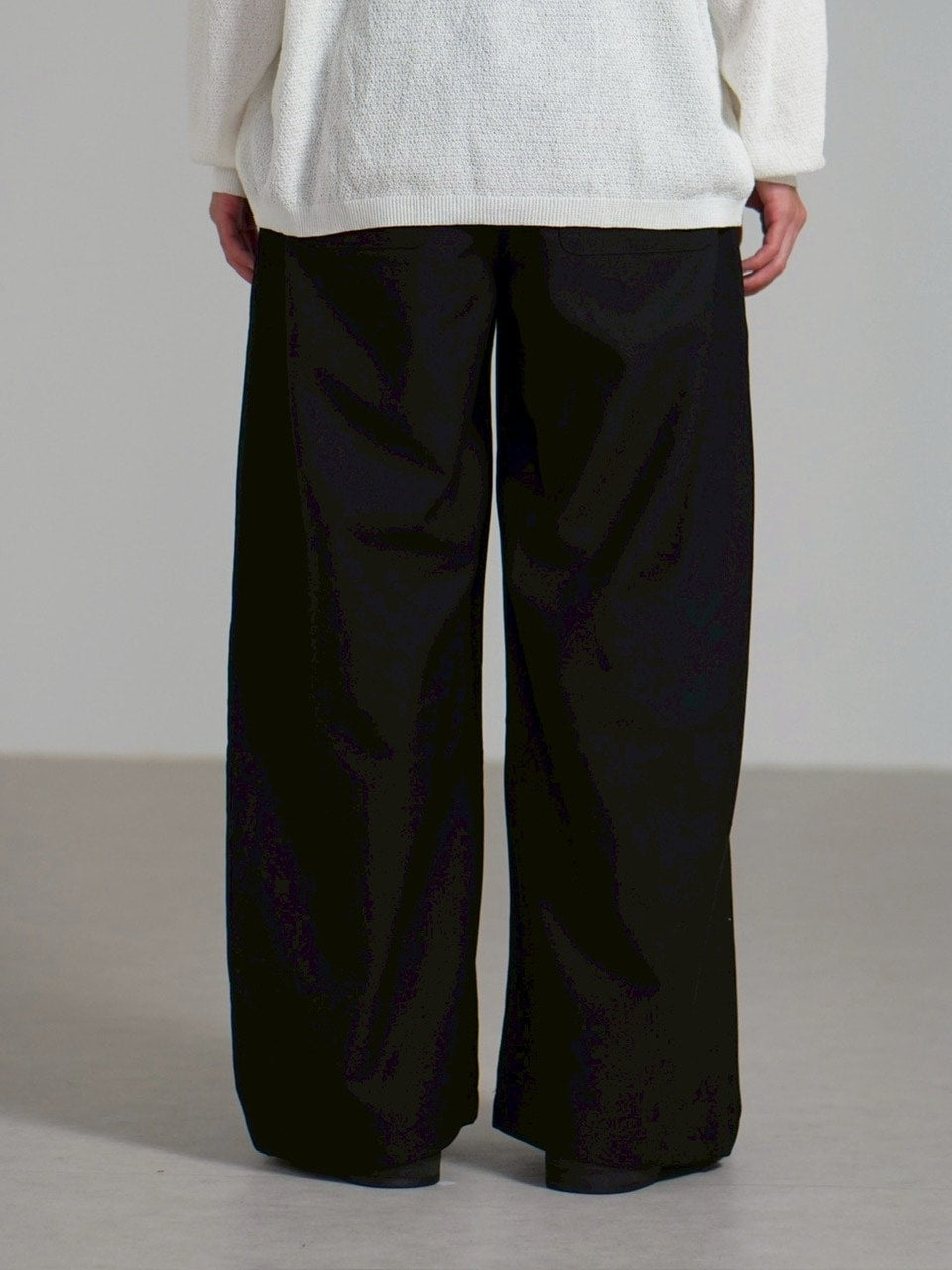 受注制【Chikashitsu +】over tuck slacks / 【チカシツプラス】オーバータックスラックス (2color)