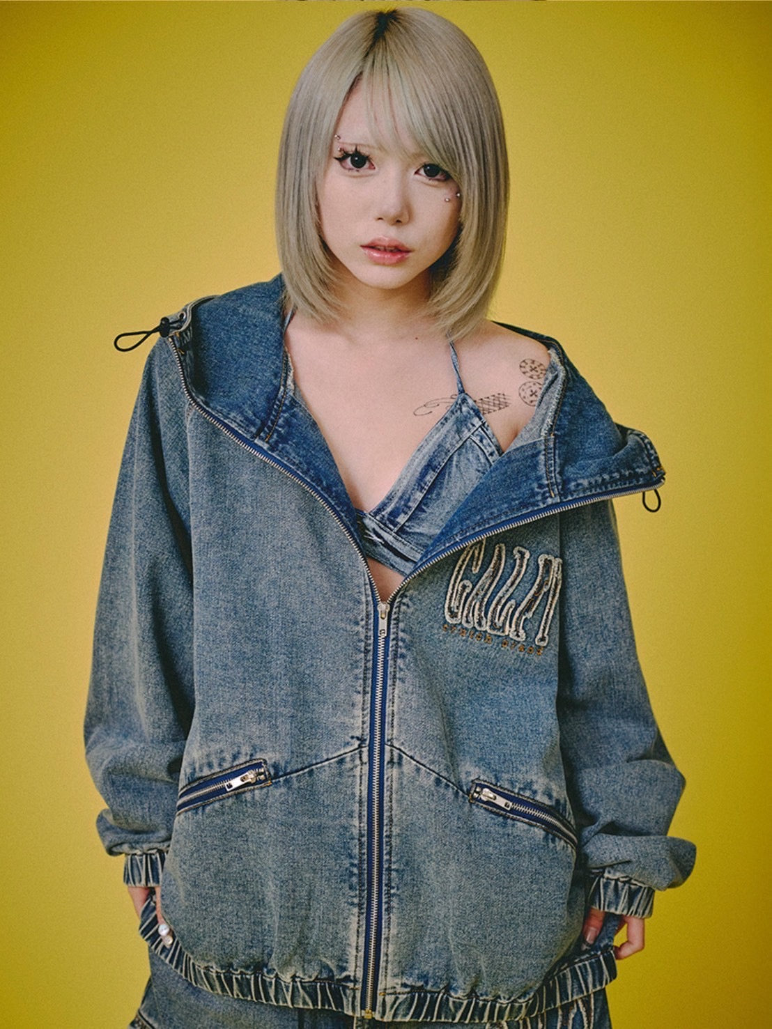 【GALFY】ぐるグニャデニムパーカー