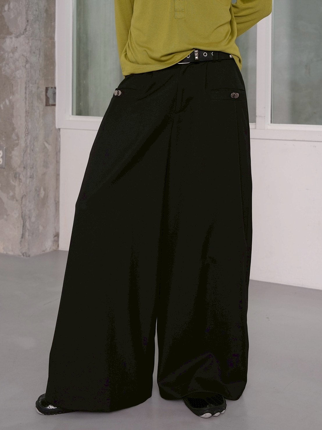 【ESC STUDIO】Bag buckle detail wide pants