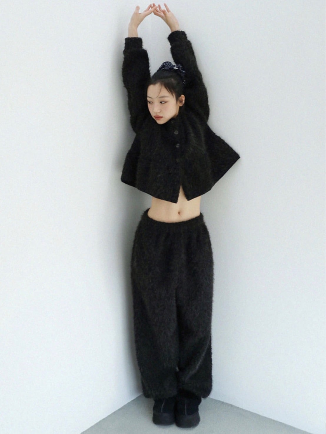 12/21 20:00 発売【Uglyshadow】BOUCLE RUFFLE KNIT CARDIGAN