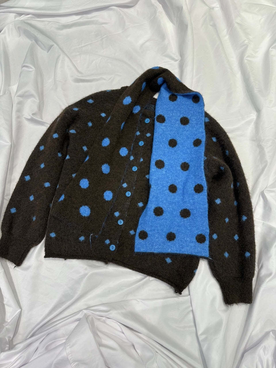 国際配送【Nerd out XU】dot muffler Knit cardigan – PRESSING WEB SHOP