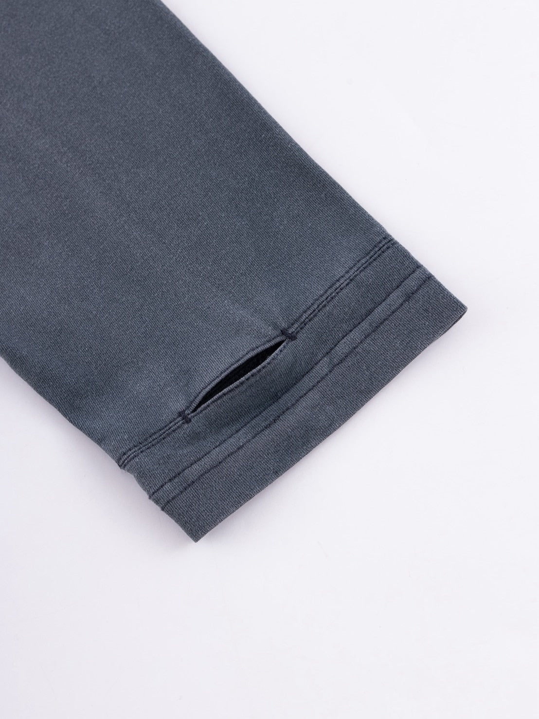 素材、身長まだ【SUPPLIER】Dusty Iron Cross Layered Long Sleeve Tee