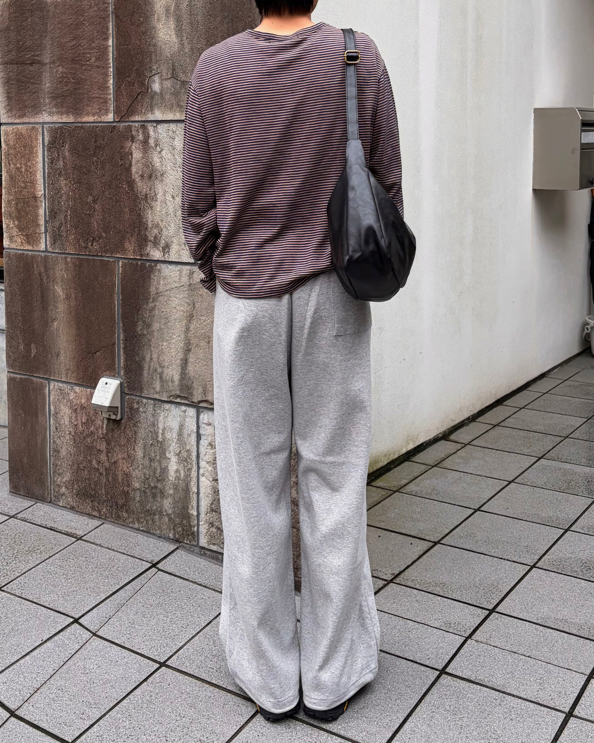 東京店WEB限定【Chikashitsu +】pintuck sweat pants (2color)