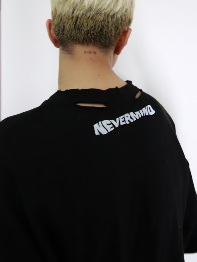 【Never mind the XU】print damage tee (2color)